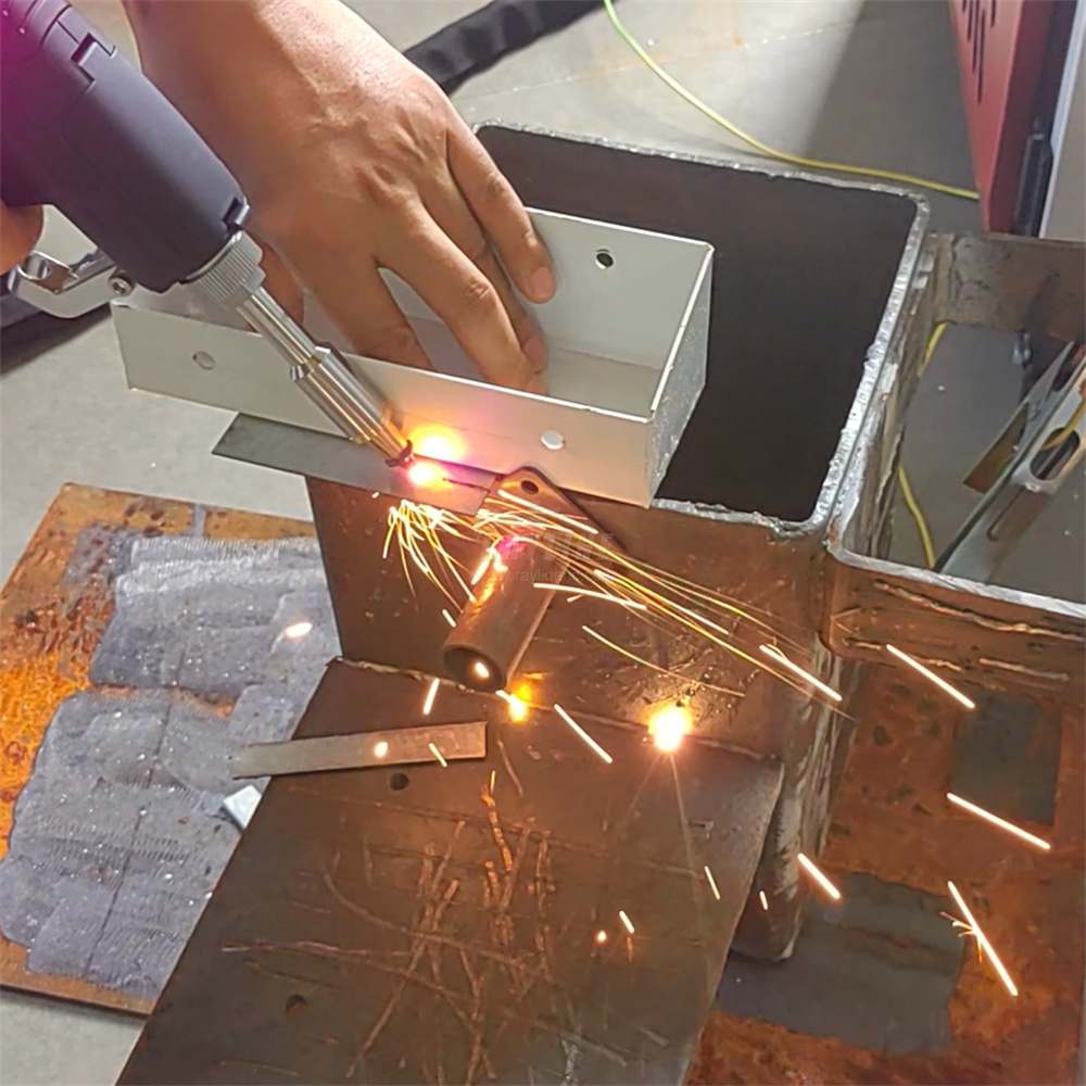 Nowa Mini Przenośna Spawarka L – Industrial Laser Repair recenzja i cena
